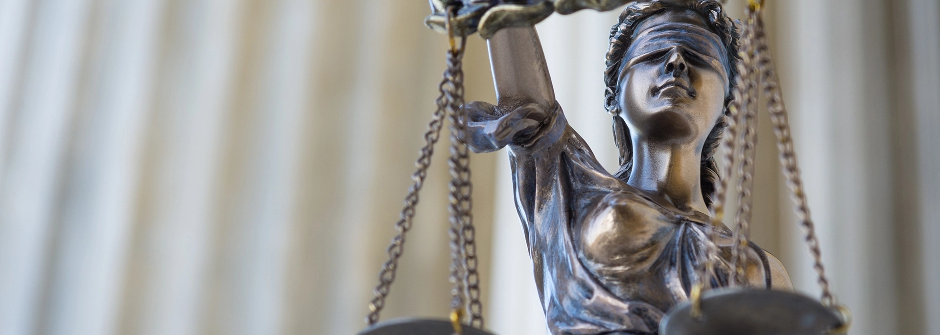 Snow+Snow Litigation practice banner image.